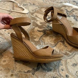 Espadrilles wedges with ankle strap